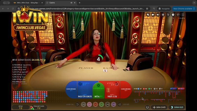 Dealer xinh đẹp chia bài Iwinclub
